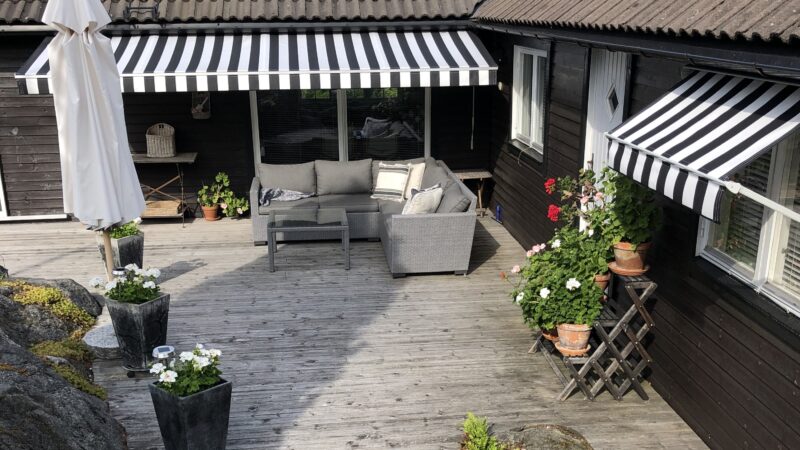 Fönstermarkis samt Uppsydd markisduk, Sandatex markisväv nr. 790, rak kappa